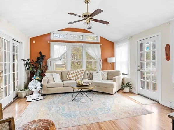 518 Summer St, Abington, MA 02351