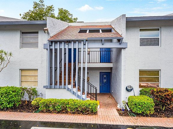 3rd image of 14797 Cumberland Drive #106