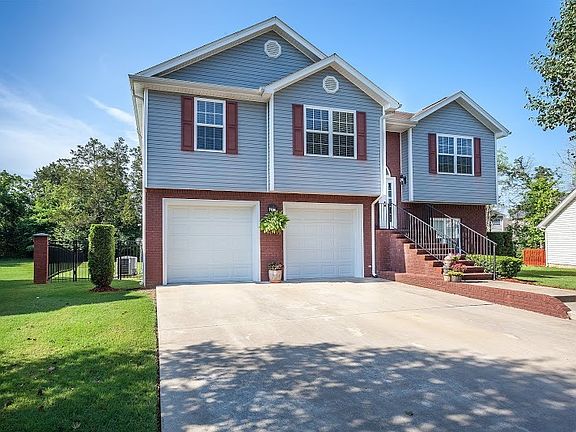 2nd image of 7136 Tyner Crossing Dr