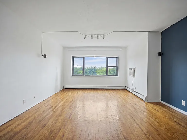 204 Woodcliff Ave #4CUNIT-4C — Photo 2