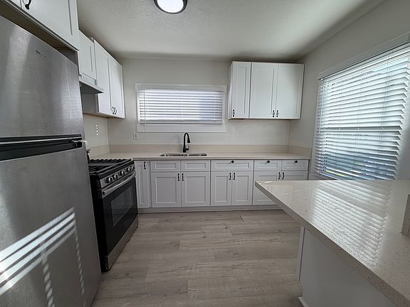 5th image of 532 N Daisy Ave #532