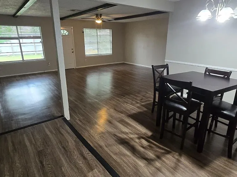 1419 Twining Oaks Ln — Photo 15