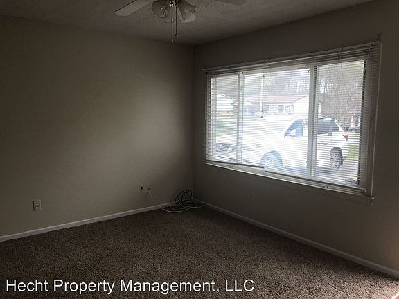 3rd image of 619 Colebrook Dr