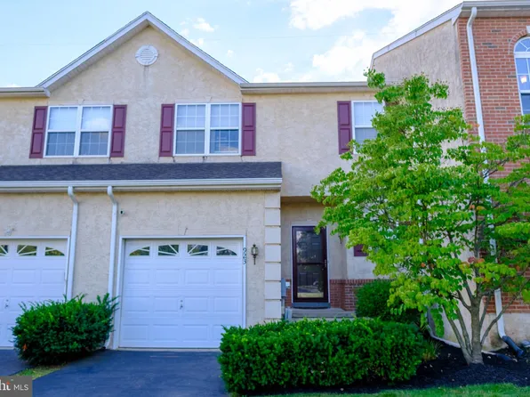 923 Shenkle Dr, Collegeville, PA 19426