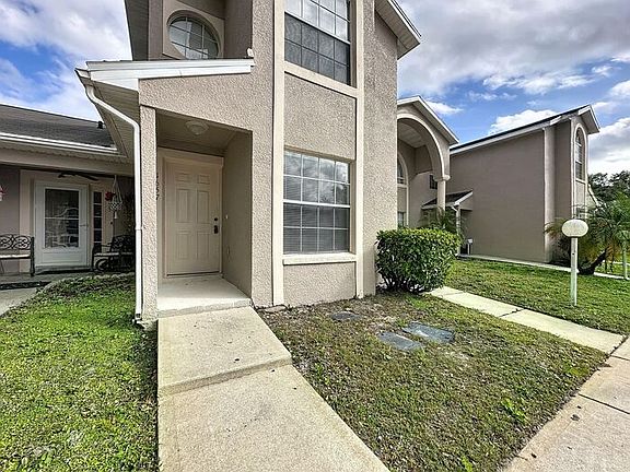 2nd image of 1657 Windsor Oak Ct