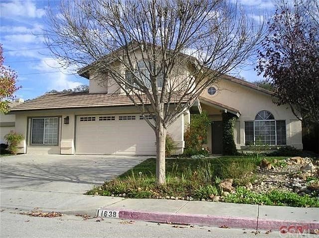 Welcome to 1638 Canyon Crest in beautiful Paso Robles, California!