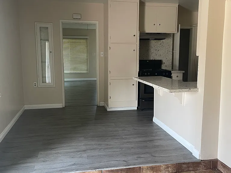 2303 Belle St — Photo 4
