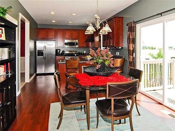 4th image of 7887 Blue Jay Way
