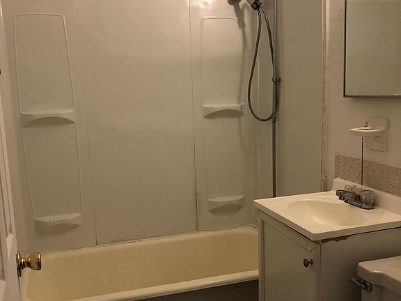 2nd image of 5044 Oleatha Ave #1E