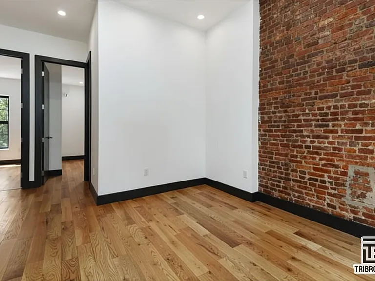 758 Putnam Ave #4 — Photo 3