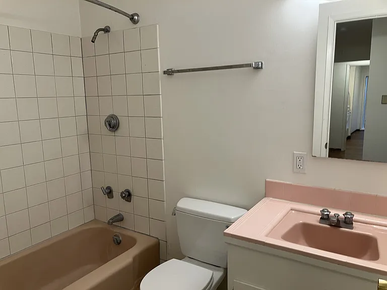 1733 Grant St #B — Photo 14