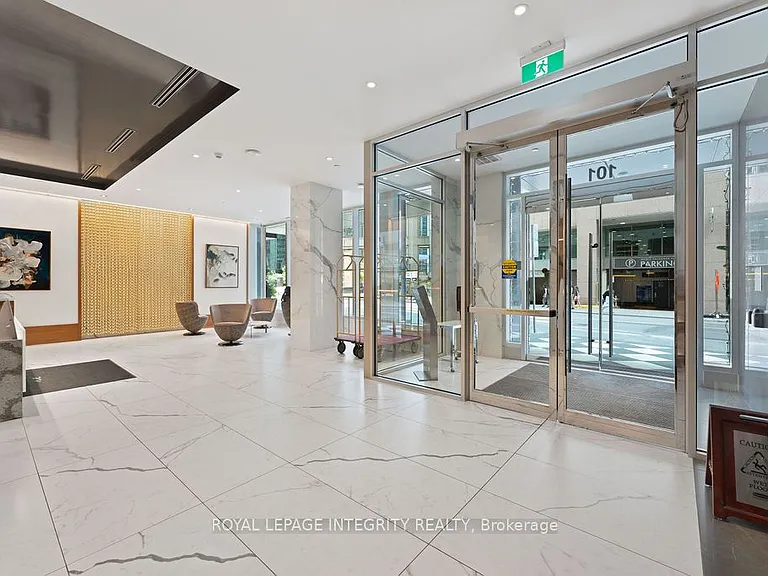 101 Queen St #802 — Photo 3
