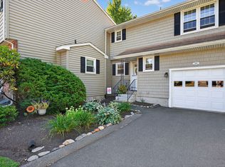 24 Thorne Rd UNIT 24, West Hartford, CT 06110