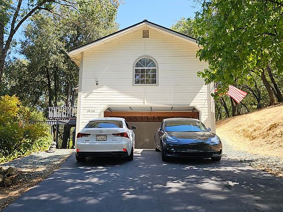2nd image of 3920 Kieber Way