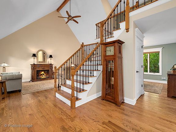 3rd image of 1012 Oakfern Ln