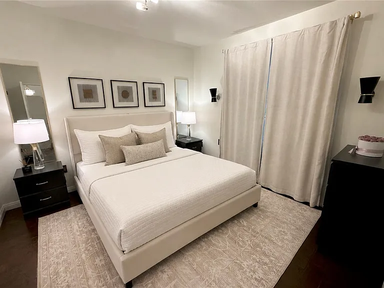 2103 Watermarke Pl — Photo 7