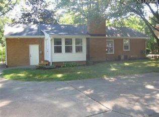 681 Bonnieview Ave, Alliance, OH 44601