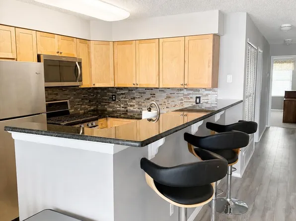 113 Waters Edge Dr, Toms River, NJ 08753