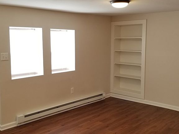 4th image of 233 Crawford St #A