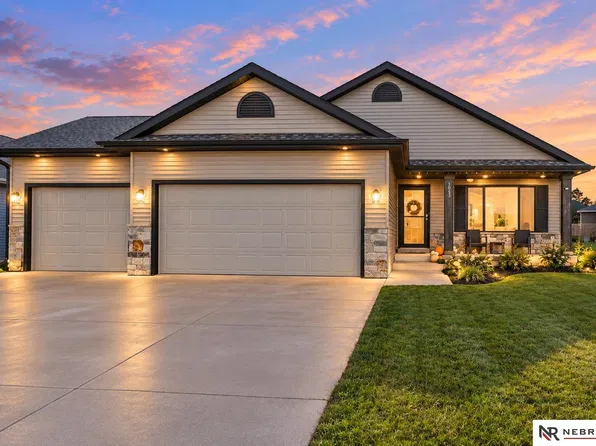 1053 Middleton Ave, Lincoln, NE 68521