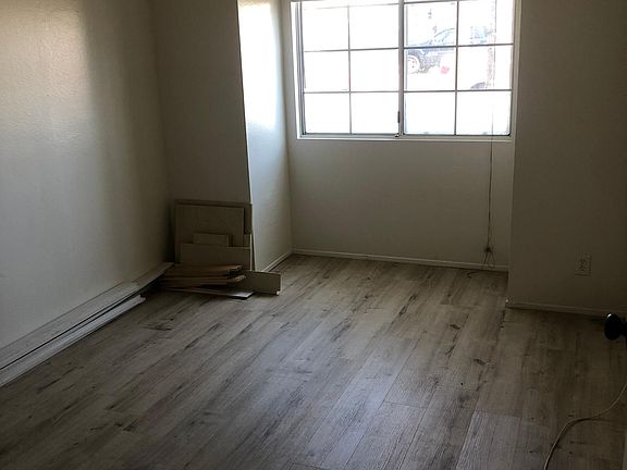 3rd image of 507 S Tremont St APT B