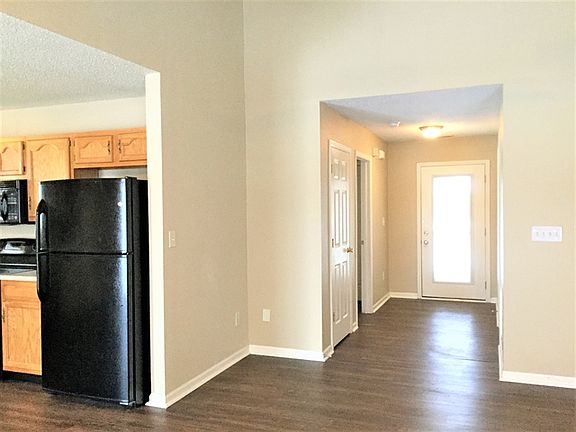 3rd image of 5539 Wood Hollow Dr