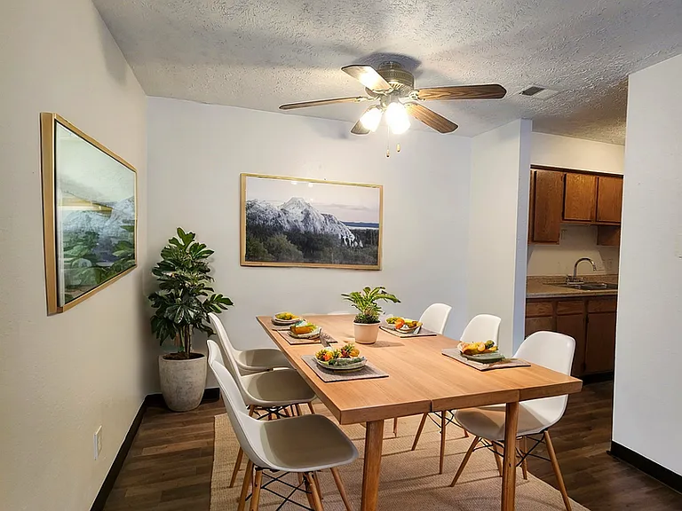 Hidden Bluffs Apartments — Photo 15
