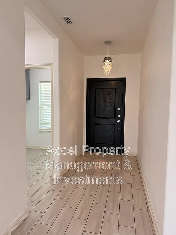 3 bed, 2.0 bath, 1508 sqft, $1,625 — Photo 4
