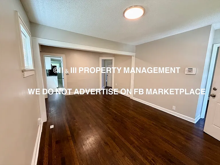 3032 Elmwood Ave — Photo 7