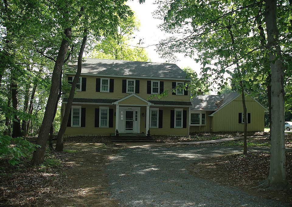 2nd image of 70 Turkey Ln