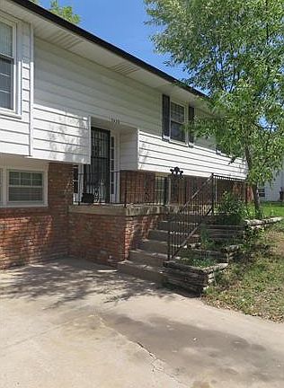 3rd image of 5620 Pawnee Dr