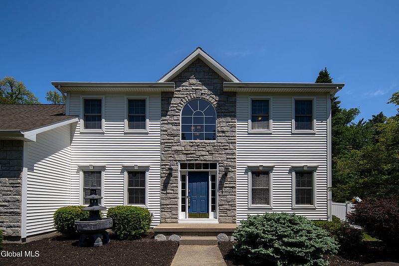 2nd image of 20 Birch Hill Road