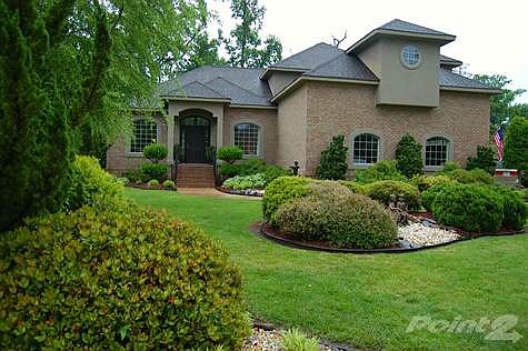 1 Front Exterior