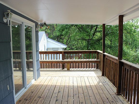 Covered deck of kitchen