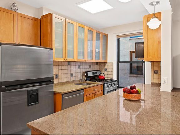 5th image of 415 Central Park W APT 6C