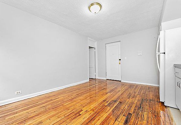 4th image of 43-16 47th St #E7