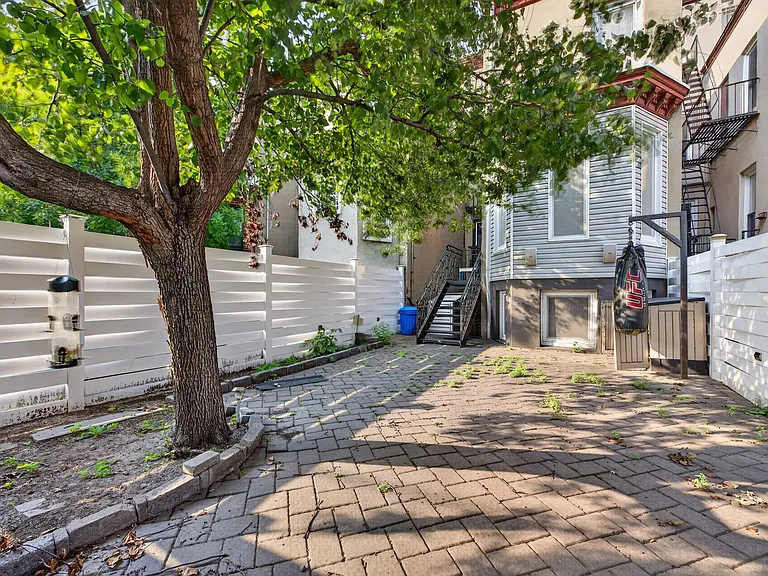 13 Bentley Ave #2 — Photo 29