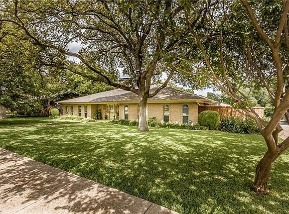 4th image of 2504 Vista Cliff Dr