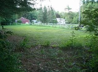 61 Groton School Rd, Ayer, MA 01432