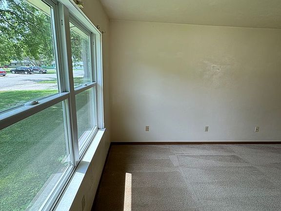 4th image of 1310 Gardenette Dr #1