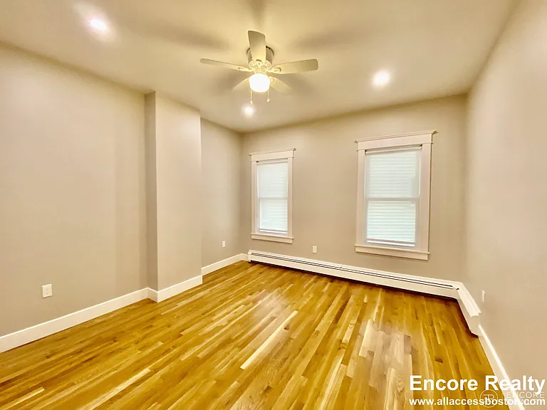 35 Portsmouth St #1L — Photo 9