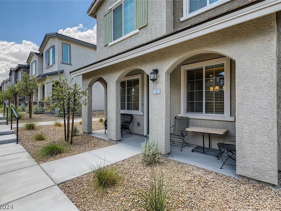1st image of 20 Barbara Ln #32