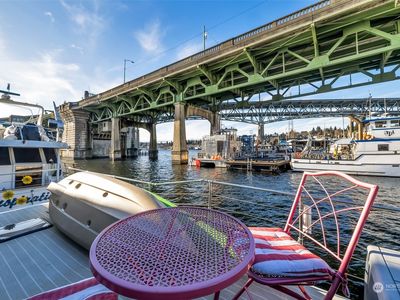 1001 NE Boat Street #238, Seattle, WA, 98105