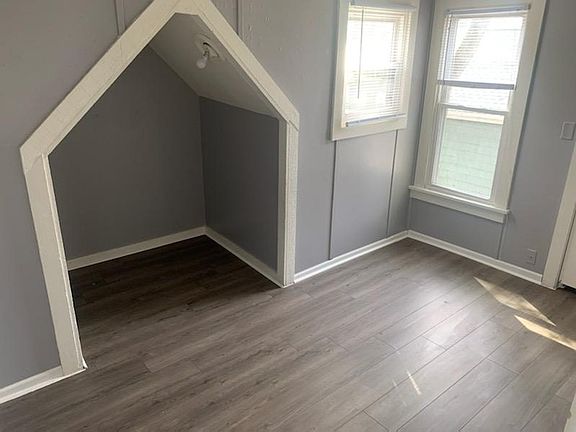 5th image of 224 Copeland Ave #224