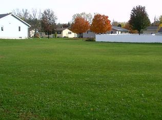 419 Keno Cir, Horicon, WI 53032