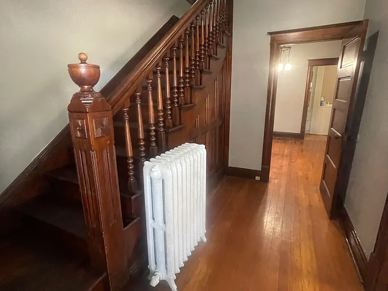 2516 Wirt St — Photo 16