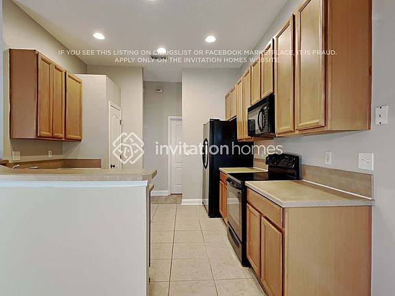 5th image of 625 Lookout Lakes Dr