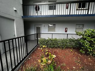 3180 Holiday Springs Blvd #5-106, Margate, FL 33063