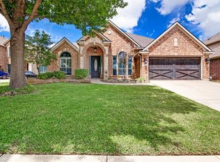 904 Monticello Dr, Burleson, TX 76028