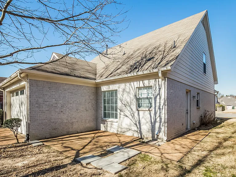 8725 Macon Rd — Photo 15